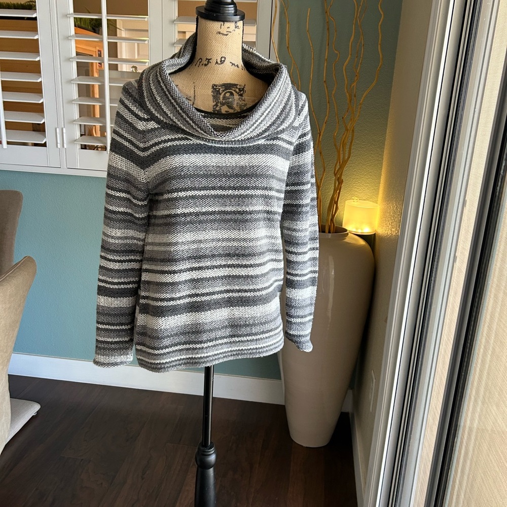ETC stripped sweater